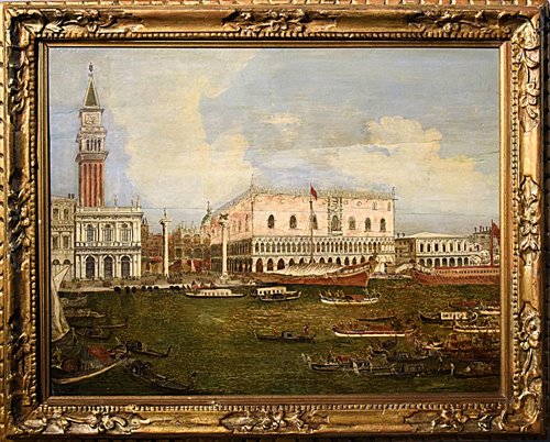 Venise, la Régate Historique défile sous le Palais des Doges.